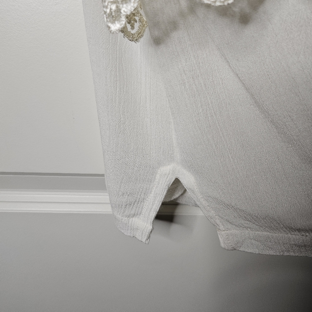 The Icing Beaded Tank Top Ivory Sequin Lace Overlay Size Medium Boho Chic Classy - Picture 7 of 10